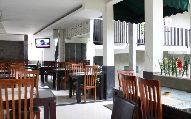 ZEN Rooms Safwah Bintaro Syariah
