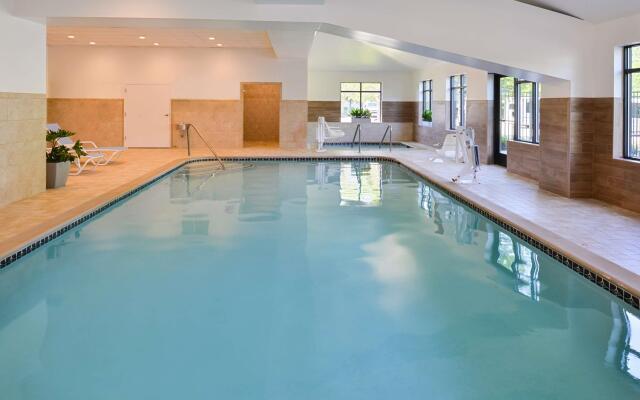 Embassy Suites by Hilton Detroit Metro Airport
