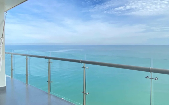 w Amazing 3BR w Ocean View in Marbella