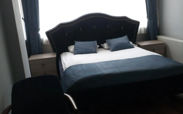 Tac Hotel