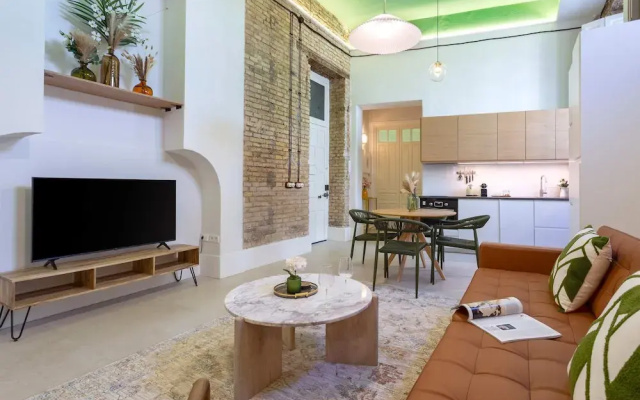 Stylish Apartment in Central Seville. Boteros
