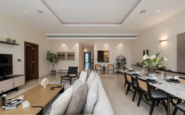 Stunning 3BR at the Palm w Beach Access