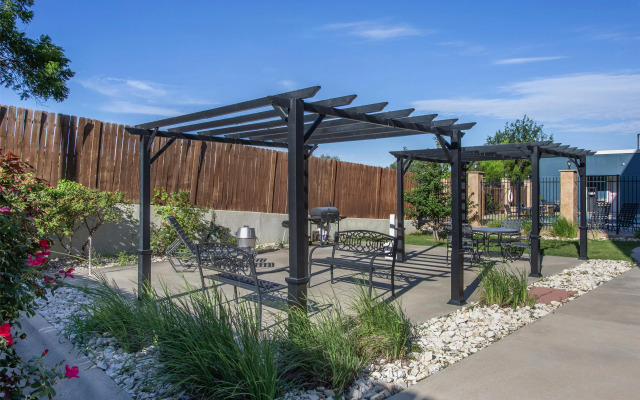 Best Western Plus Lampasas Inn & Suites