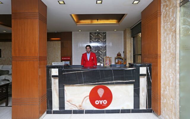 OYO 383 Hotel Divine Paradise