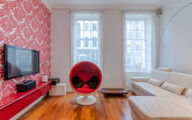 The Red Room Apartment - Fitzrovia - by Frankie Says