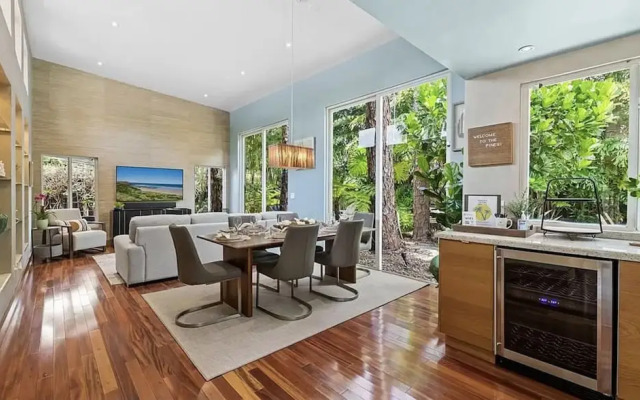 Wilton Manors Stunning Gated Oasis