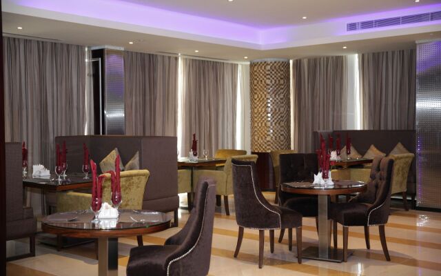 Plaza inn Business Hotel
