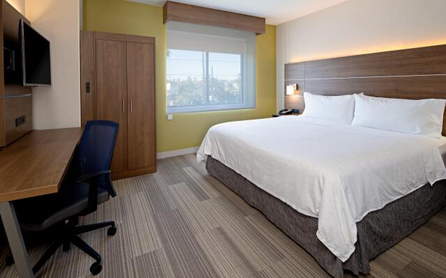 Holiday Inn Express Los Angeles Airport, an IHG Hotel