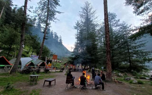 Himtrek Riverside Camps, Kasol
