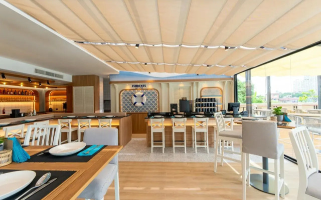 GLOW Bangkok Riverside