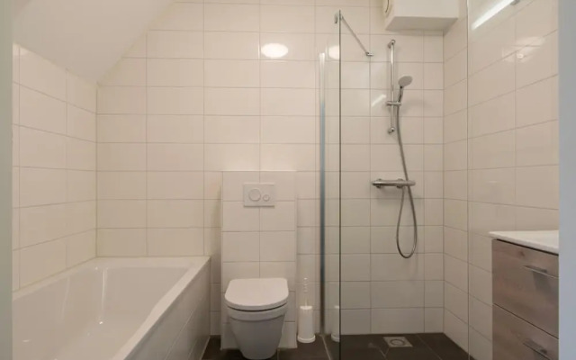 Bungalow in Renesse Near North Sea Beach