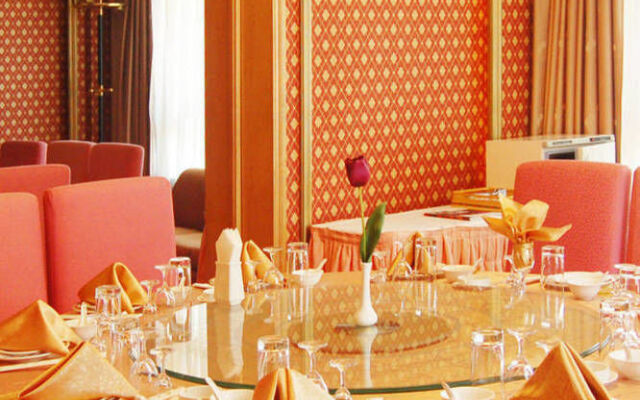 Yichang Guobin Garden Hotel
