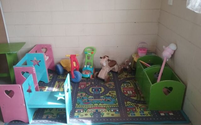 Lakes Caravilla Caravan Park