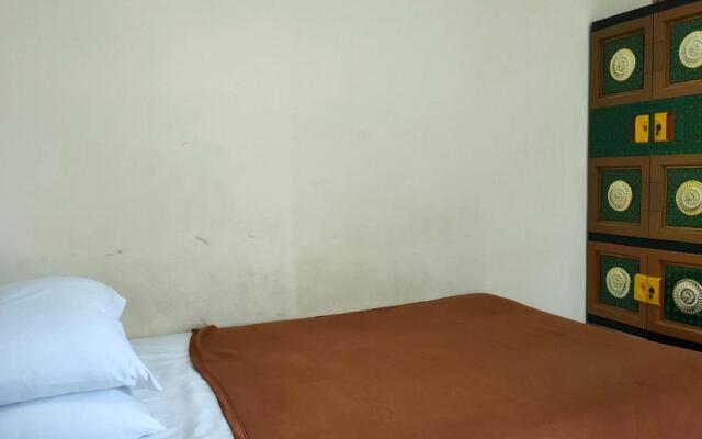 OYO 90090 Adhyaksa Syariah Guest House