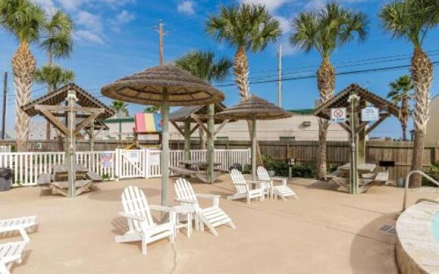 Nemo Cay Resort D109 by RedAwning