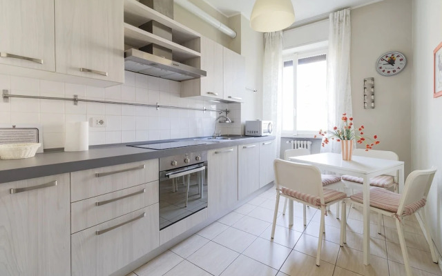 JOIVY Trendy Flat W/Balcony