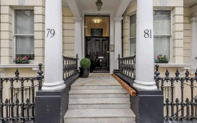 Spacious 2 Bedroom Flat in Kensington