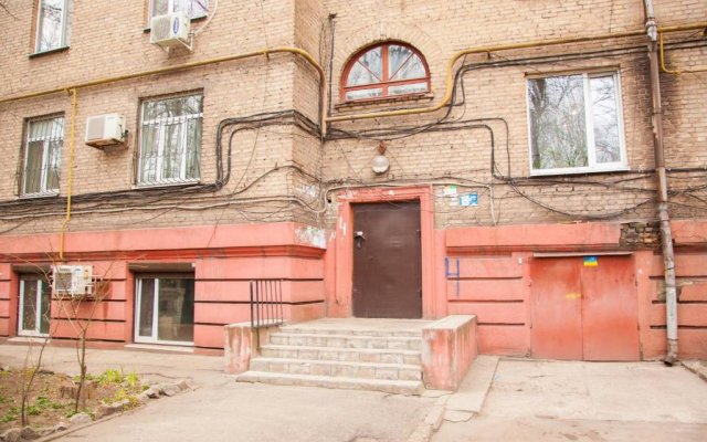 Apartment on Stalevariv Street 7