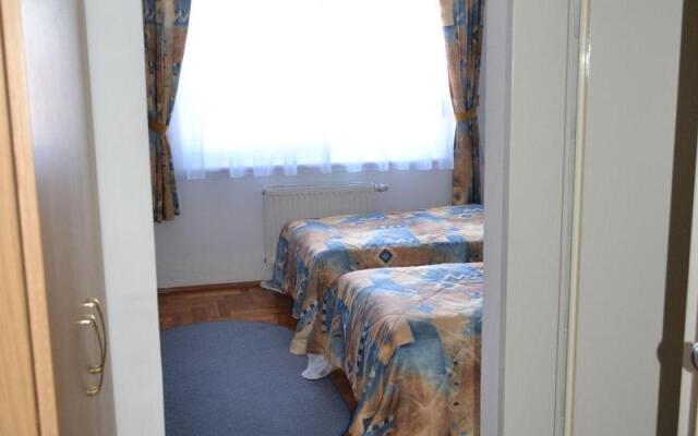 Leier Business Hotel