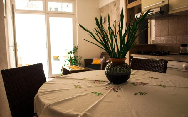 House Nataniel in Omiš near sea