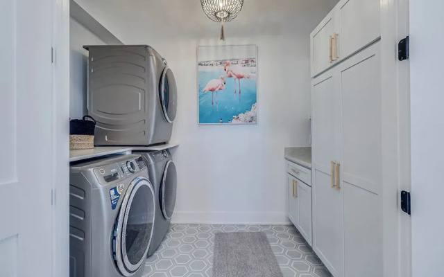 Dock Holiday 212 COA