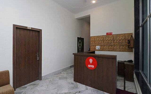 OYO 12493 Heera Guest House