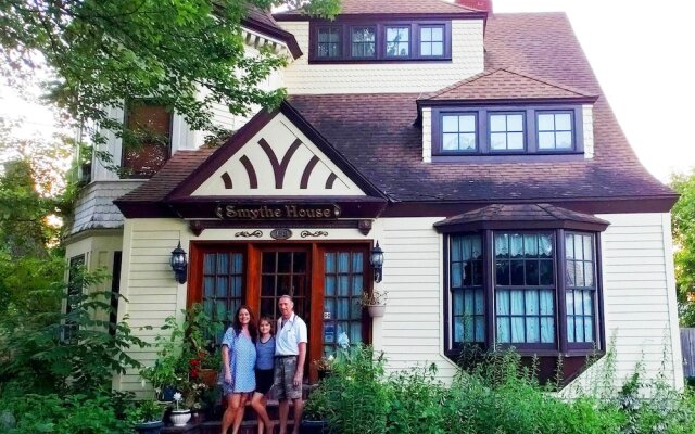 Barclay Heights B&B at Smythe House