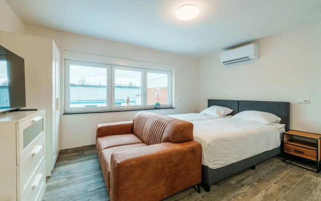 Cosy Apartment Near Center