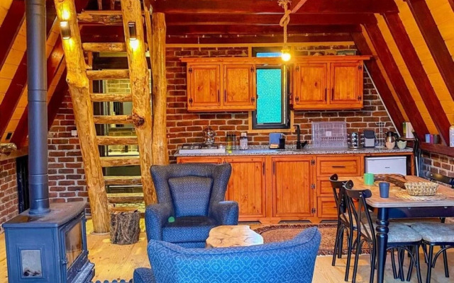 Cozy Bungalow w Jacuzzi Pool in Sapanca