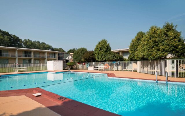 Quality Inn Greenfield