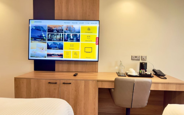 Urbanwoods Hotel Suites by icon