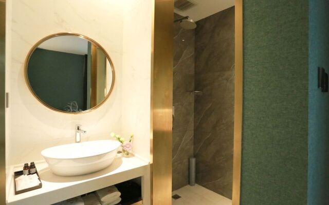 Dyson Hotel Xian