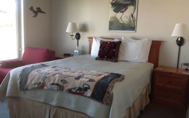 Tyee Lodge Oceanfront B&B