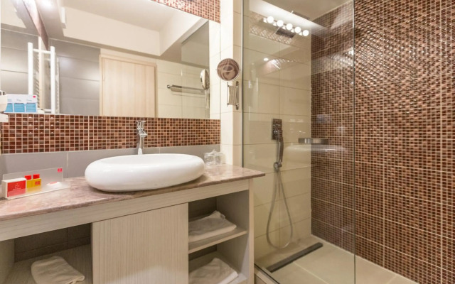 Bacolux Craiovita Hotel & Events