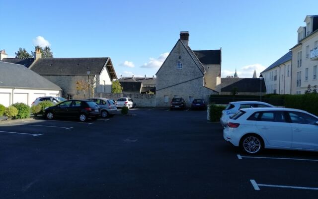 Cosy Apartment in Bayeux with Heating Facility