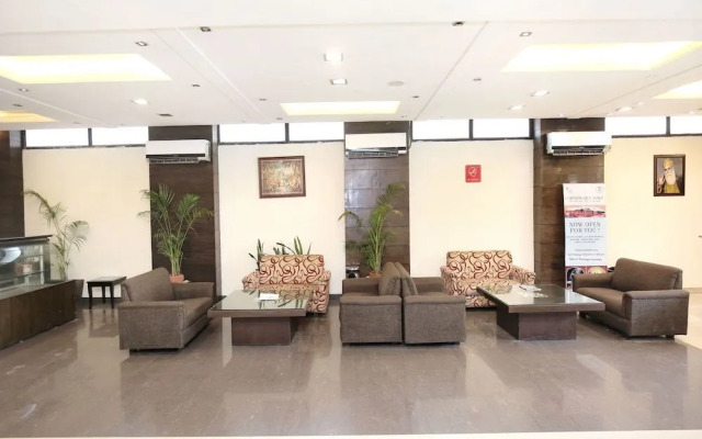 Hotel 42 by OYO Rooms