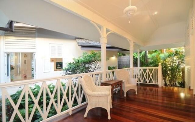The Lighthouse At 7 Wharf Luxury House