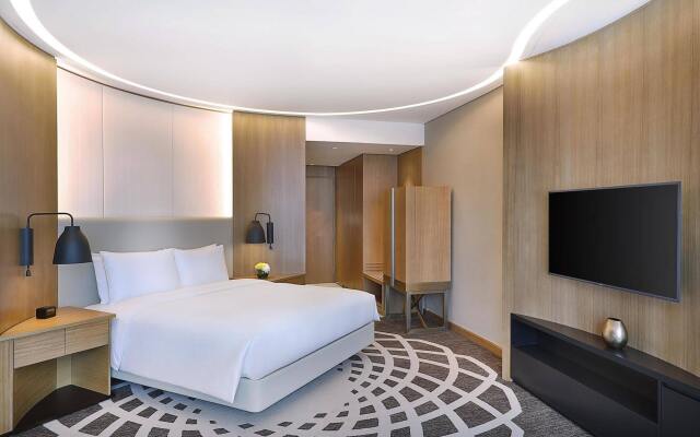 DoubleTree by Hilton Dubai - Business Bay