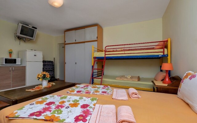 Vlatko - Affordable & Cosy - SA2