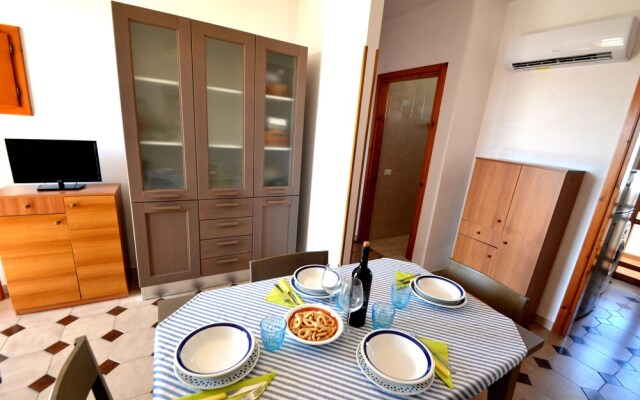 Air-conditioned Yoko Holiday Home for 5 Guests