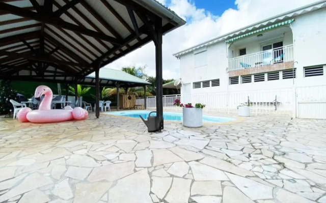 Charmant appartement avec piscine