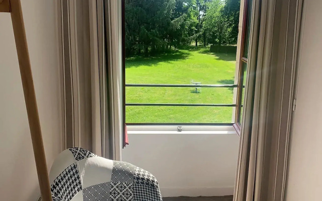 Domaine de La Briandais, a place of electromagnetic sobriety