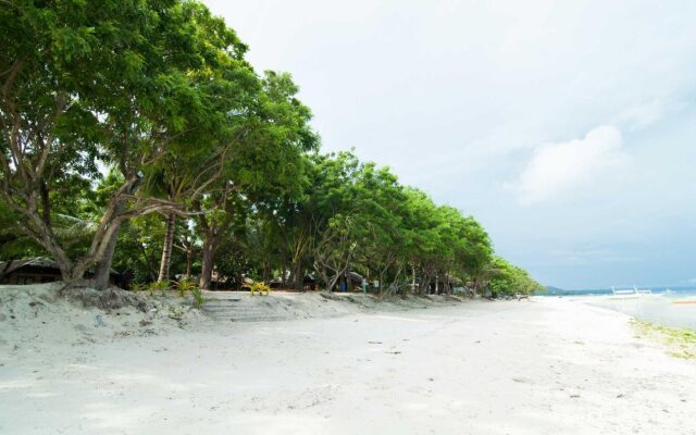 Whites and Greens Beach Resort