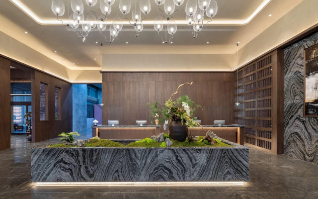 Days Hotel By Wyndham Weihai Huoju Eight Street