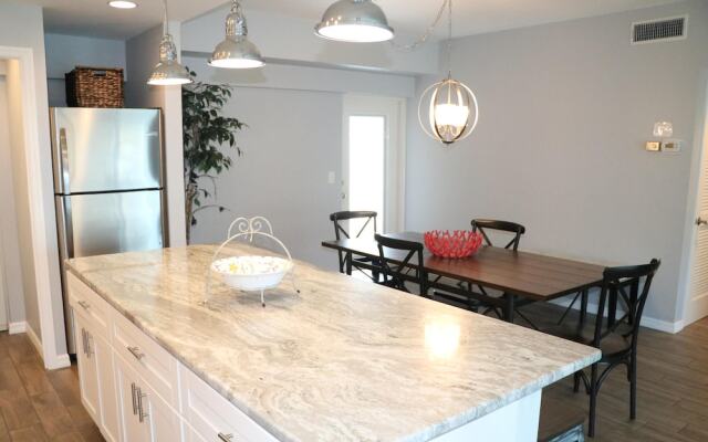 Jamaica Royale - T53 - 2 Br Condo