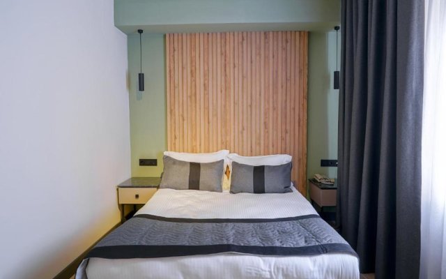 Polek Hotel
