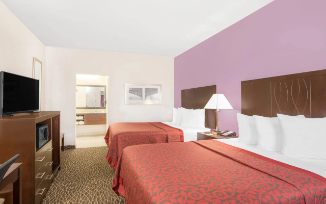 Days Inn by Wyndham Bryan