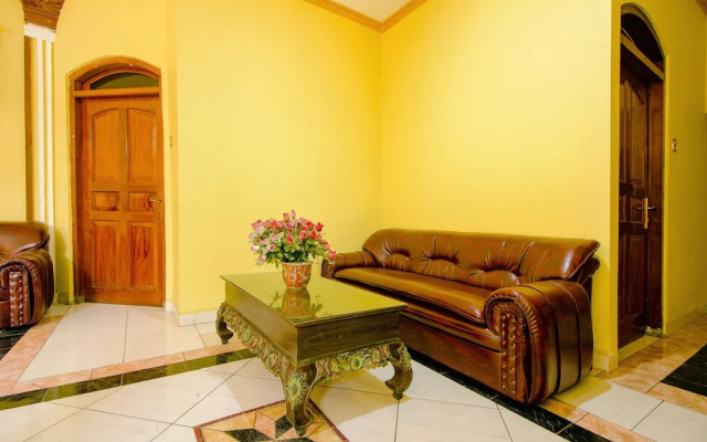 OYO 1770 Hotel Mawar Saron 2