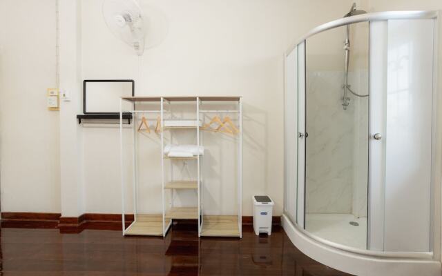 2B Cozy Hostel