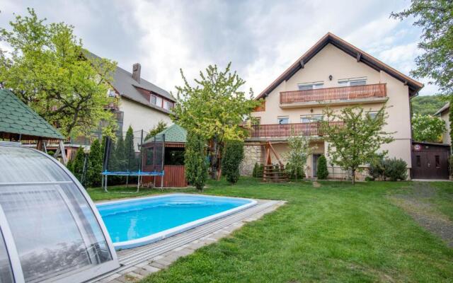Sándor Apartman